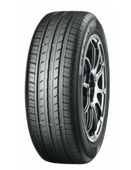 YOKOHAMA BLUEARTH ES-32 245/45 R18 100W